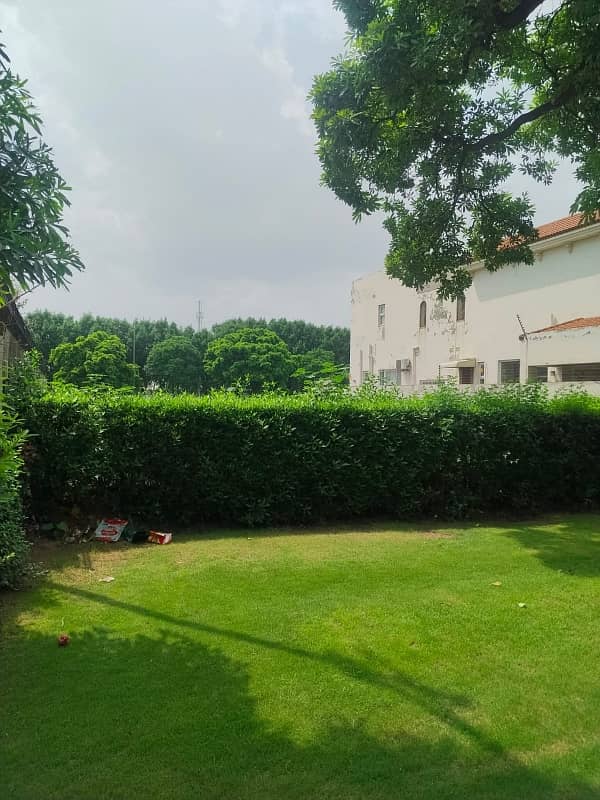CORNER+ 3 SIDE OPEN 22 MARLA PLOT 0