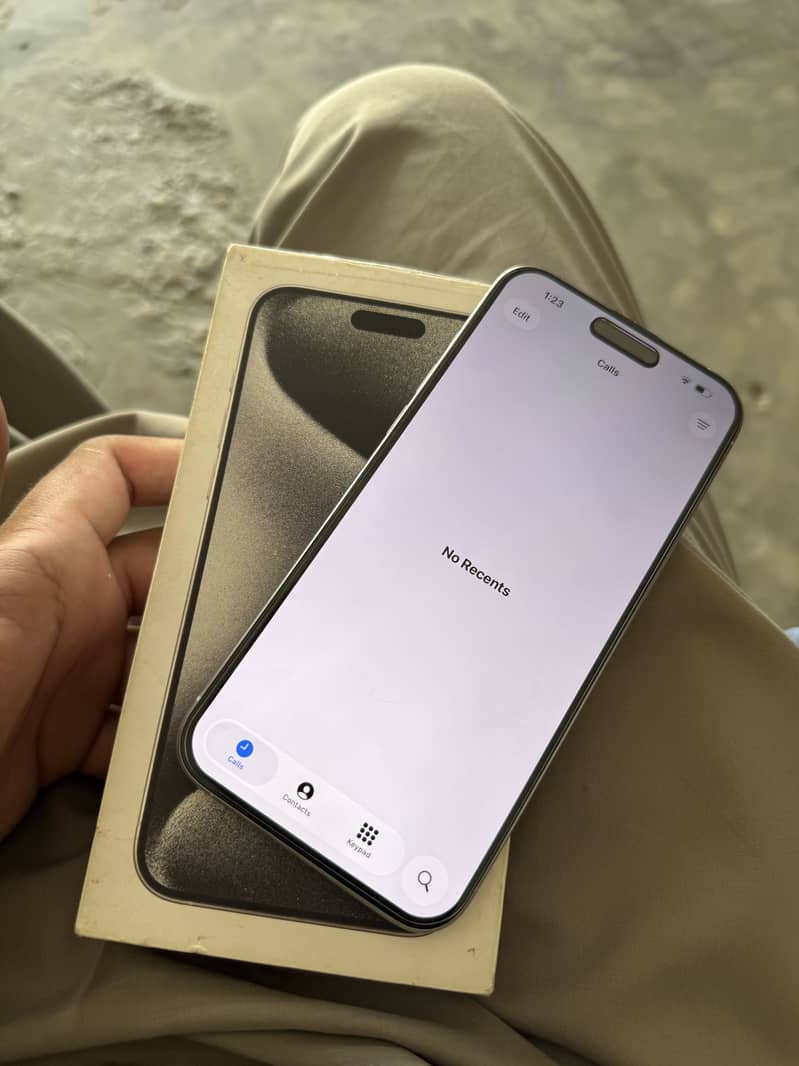 Apple iPhone 15 Pro Max 1
