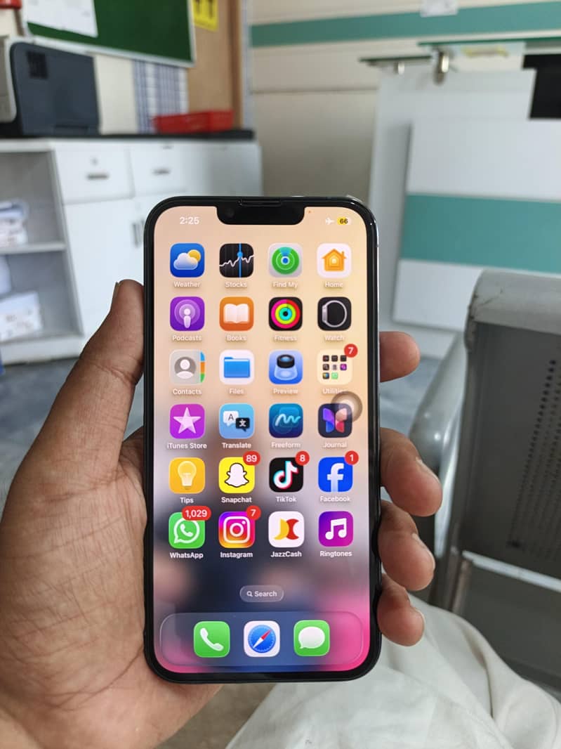 Apple iPhone 13 Pro 0