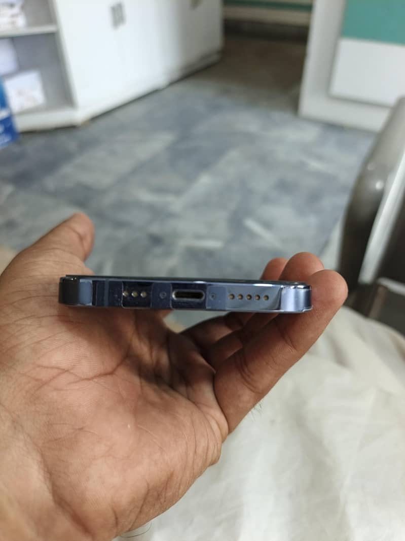 Apple iPhone 13 Pro 4