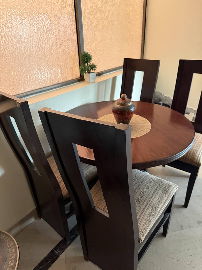 dining table with 4 chairs 3
