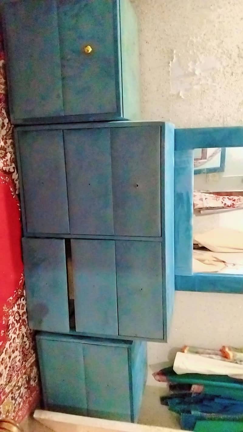 dressing table with mirror & 2 side tables 0