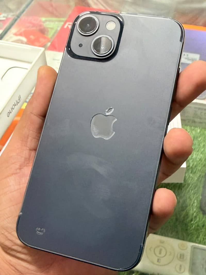 Apple iPhone 13 0