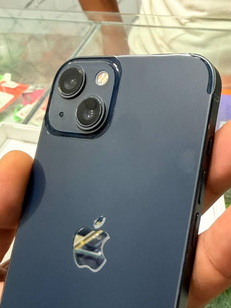 Apple iPhone 13 1