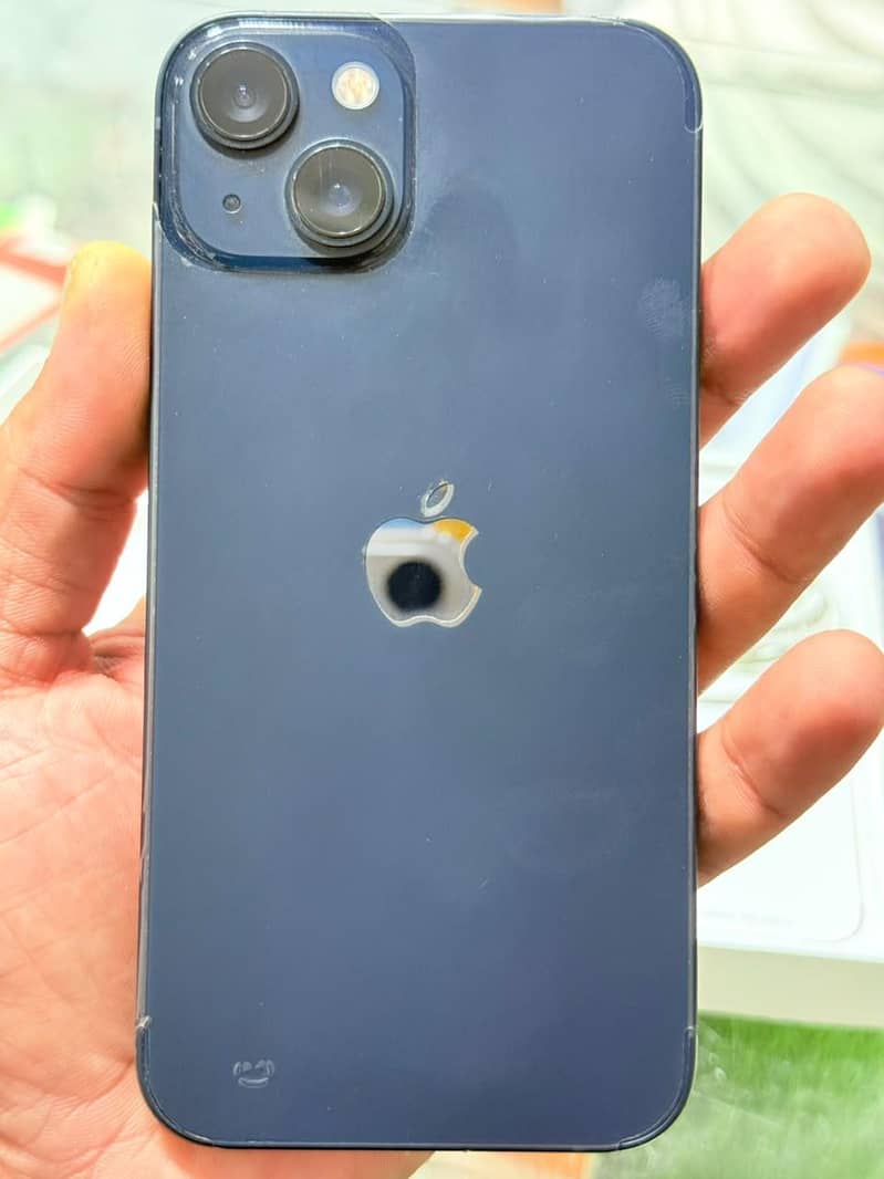 Apple iPhone 13 4