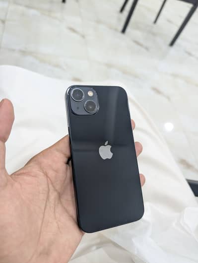Apple iPhone 13