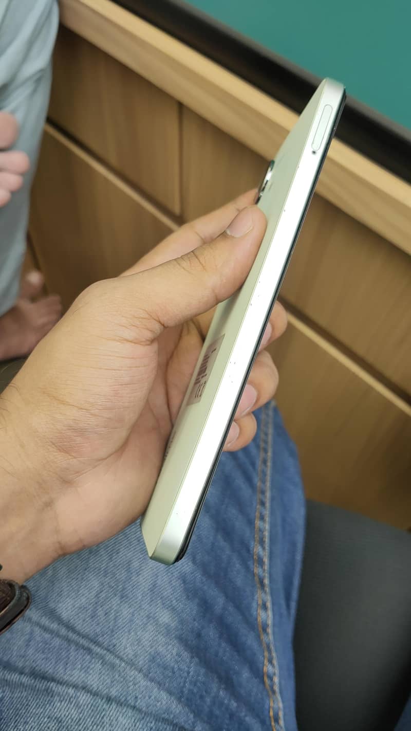 Realme Note 60x 3