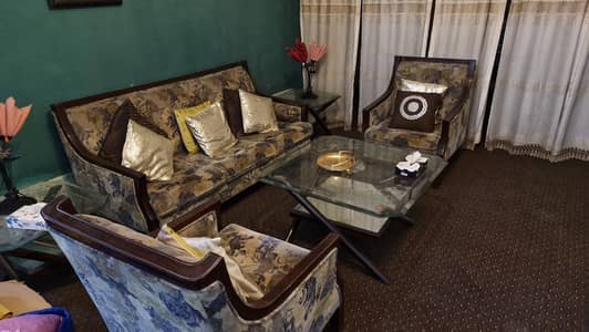 SOFA & TABLE SET