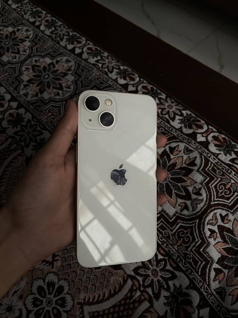 Apple iPhone 13 0