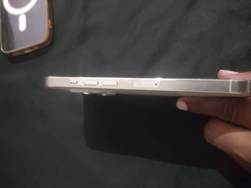 Apple iPhone 13 Pro 6