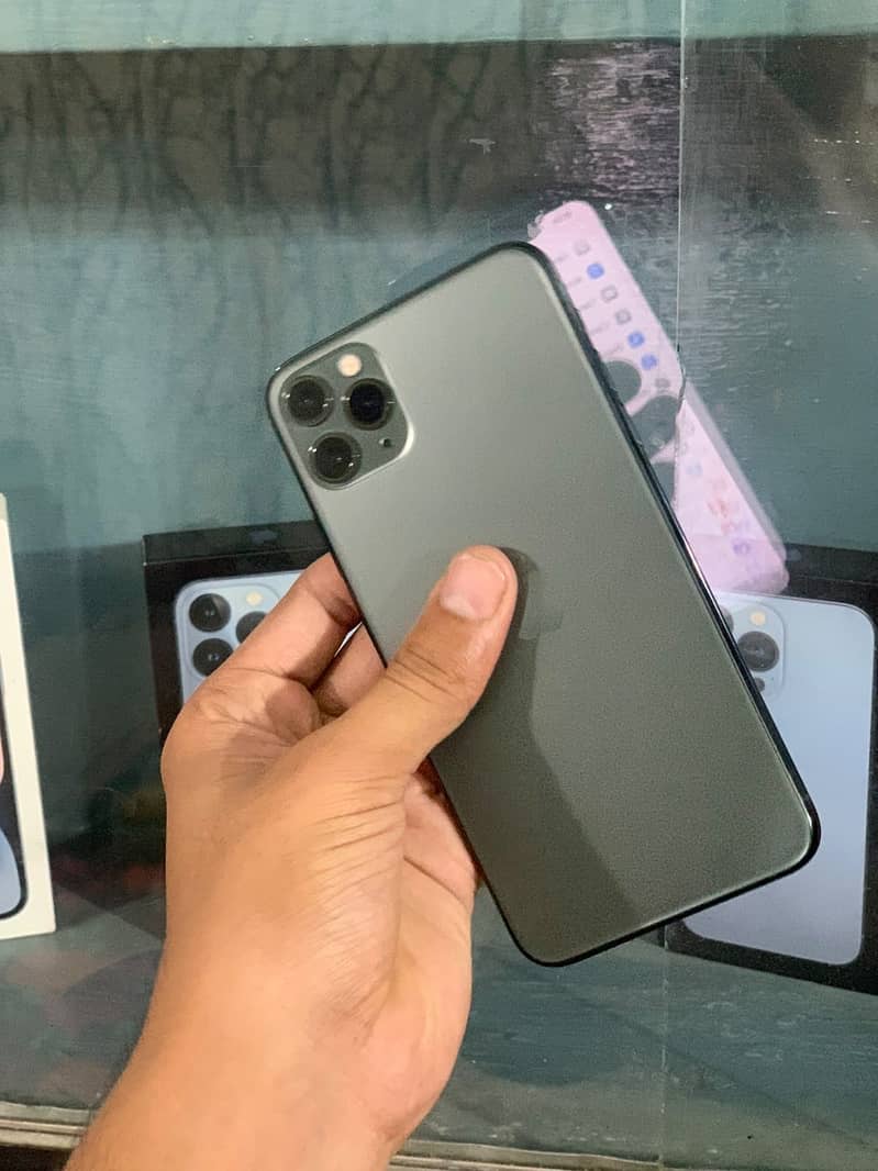 Apple iPhone 11 Pro Max 2