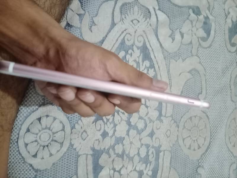 Apple iPhone 7 Plus 1