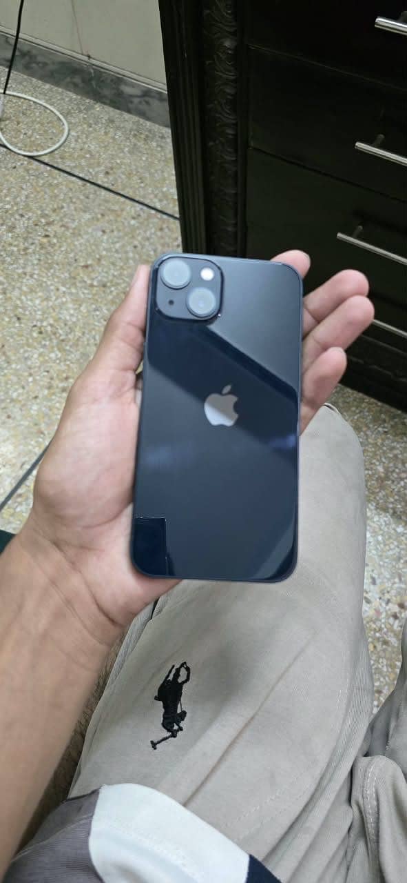 Apple iPhone 13 3