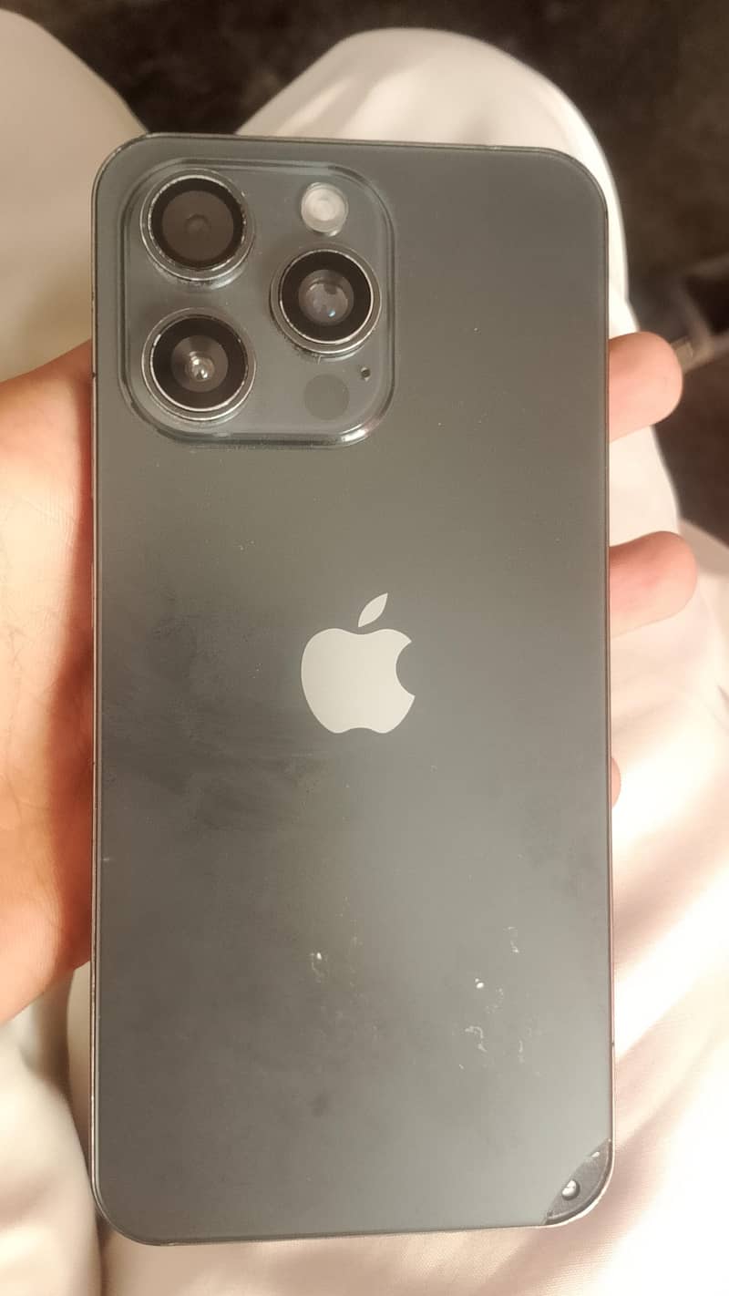 Apple iPhone 15 Pro Max 0