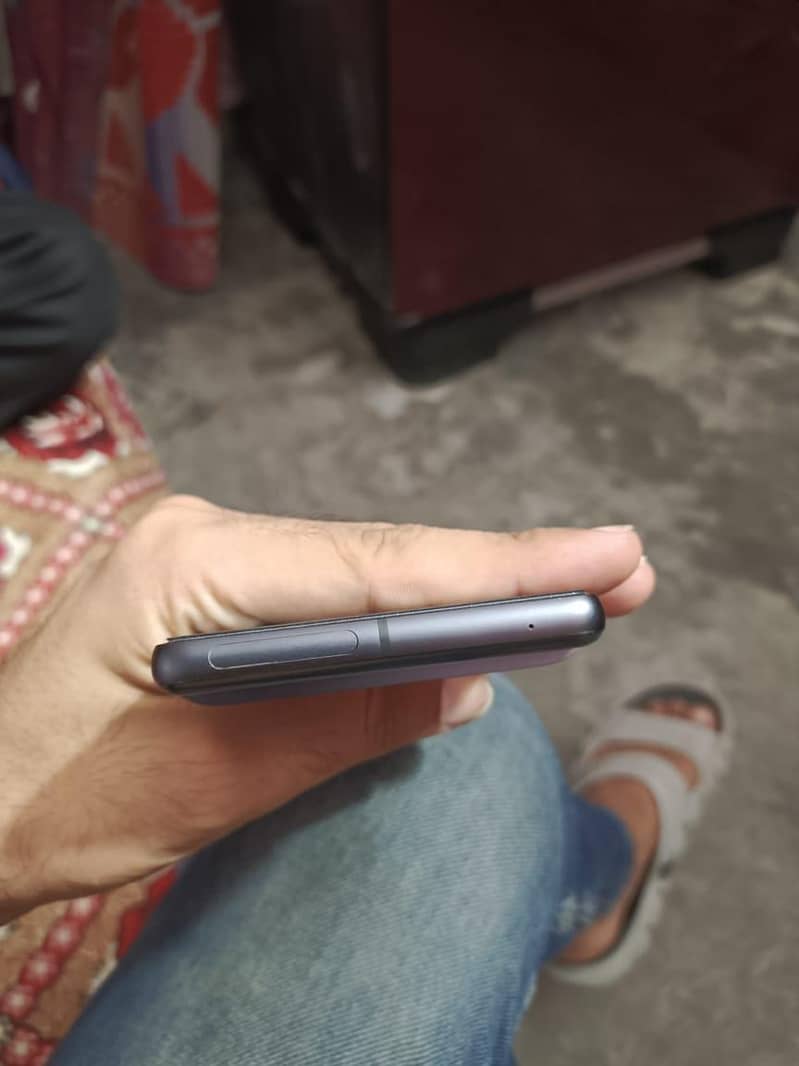 Google Pixel 7 4