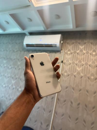 Apple iPhone XR