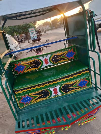 Chingchi Rikshwa 6 seater available