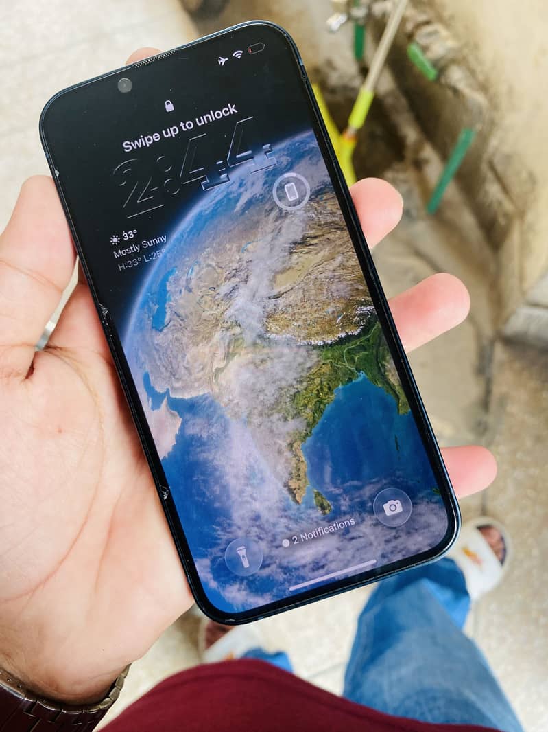 Apple iPhone 13 1