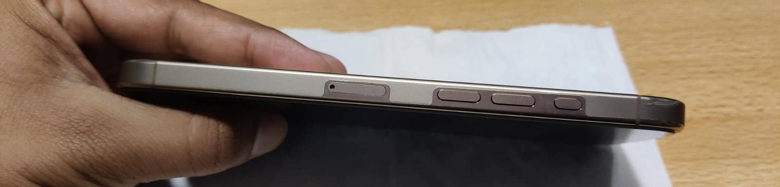 Apple iPhone 16 Pro Max 7