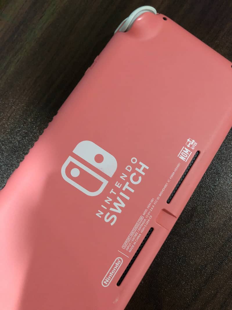 Nintendo switch lite 3