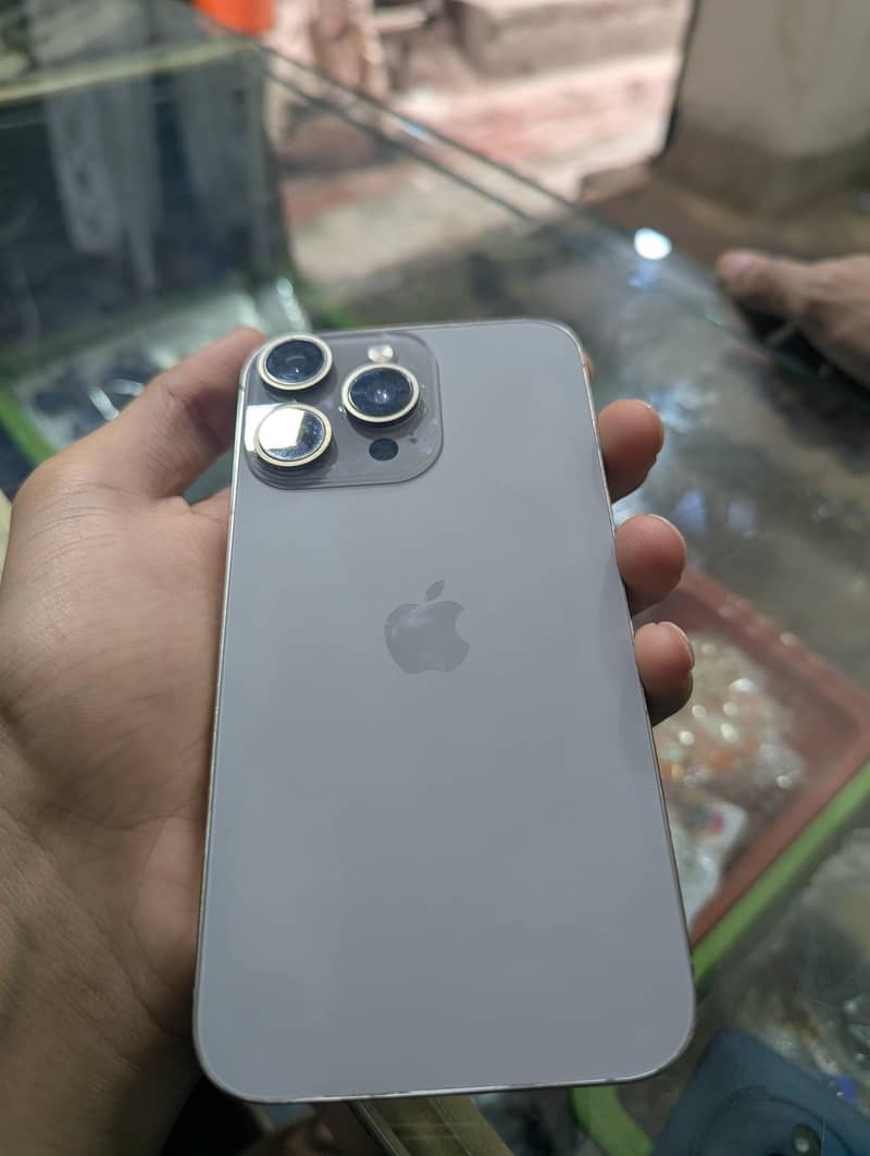 Iphone 15 Pro 6