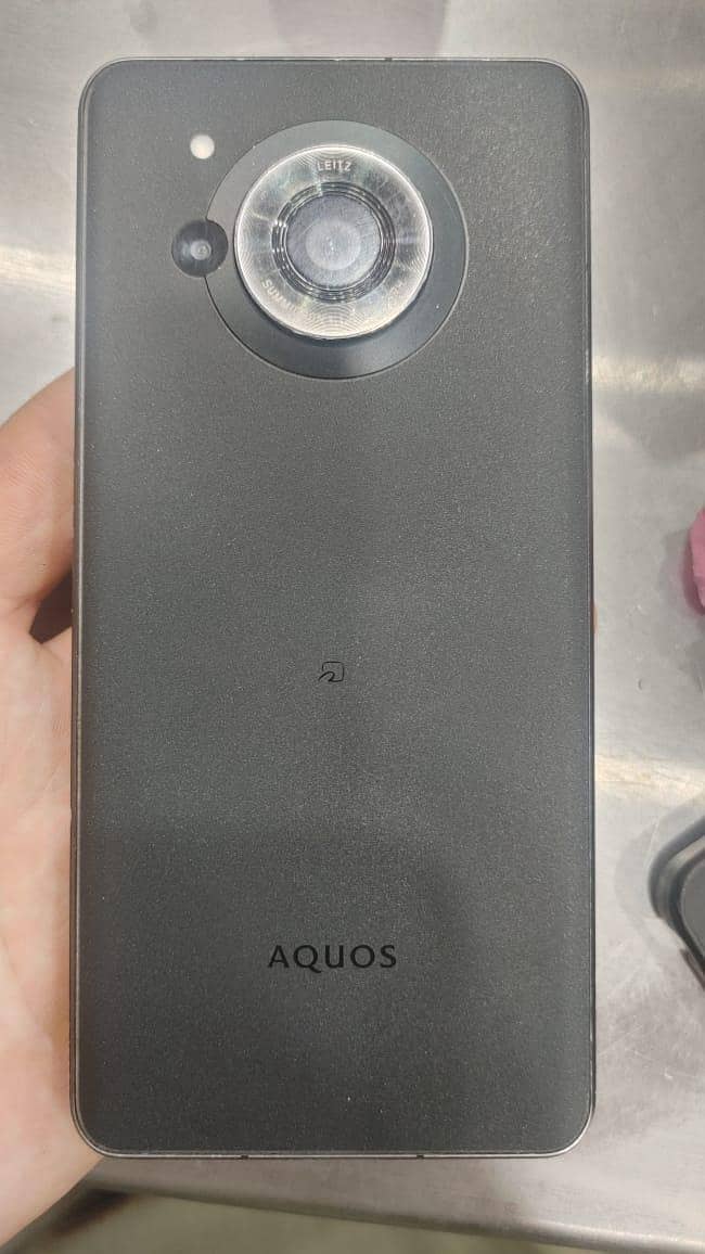Sharp Aquos Sense7 plus 0