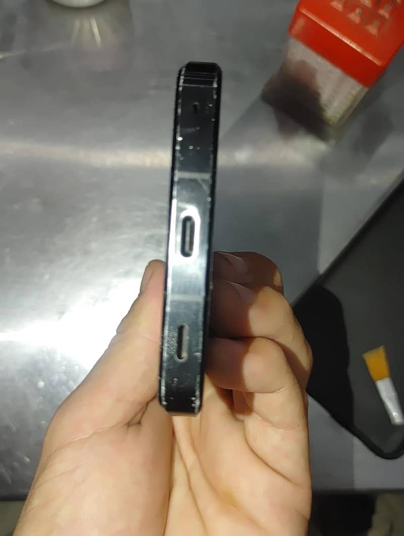 Sharp Aquos Sense7 plus 2