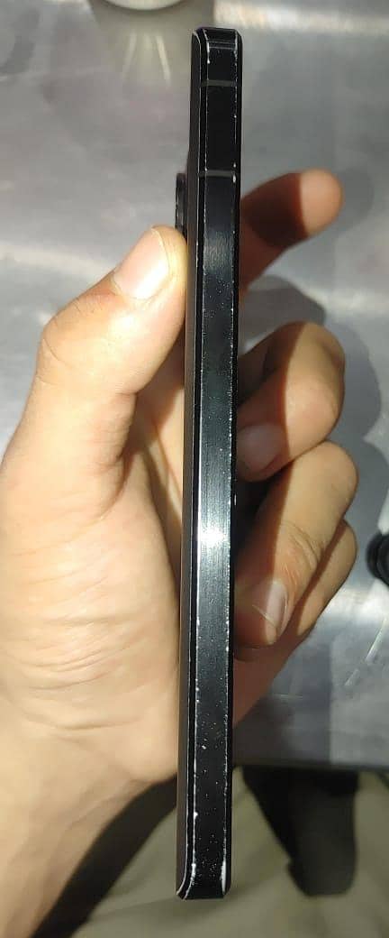 Sharp Aquos Sense7 plus 3