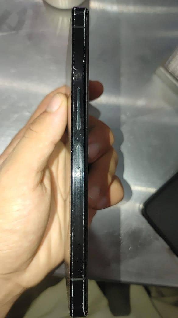 Sharp Aquos Sense7 plus 4