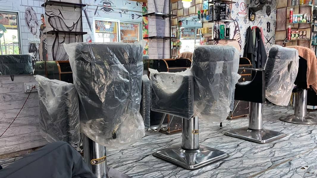 saloon accessories 5
