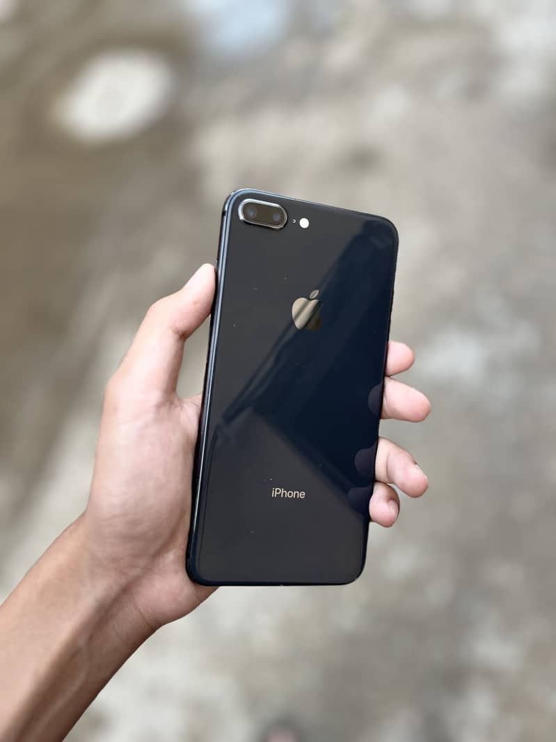 Apple iPhone 8 Plus 7