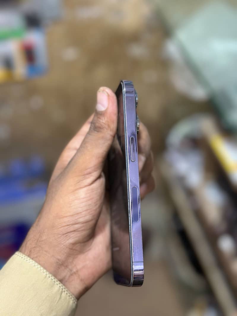 Apple iPhone 14 Pro 2