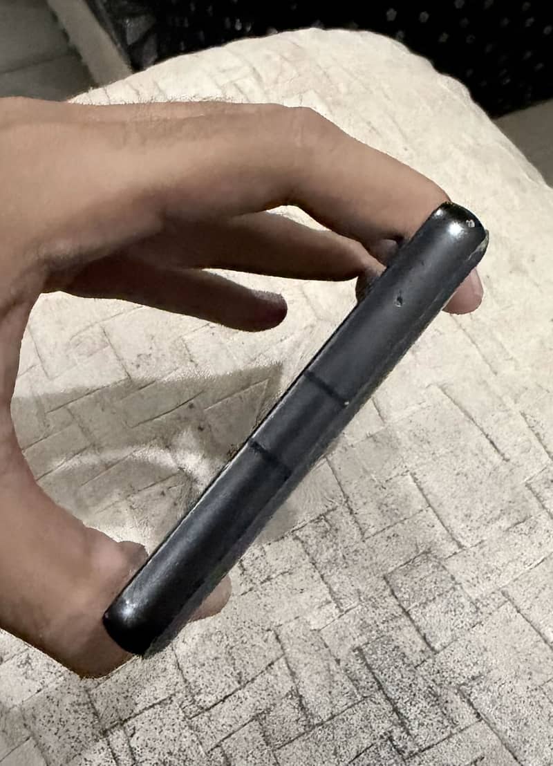 Google Pixel 7a 5