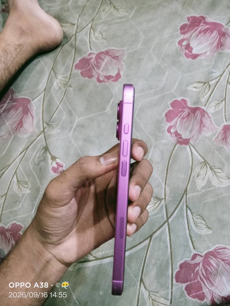 Apple iPhone 16 Plus 1