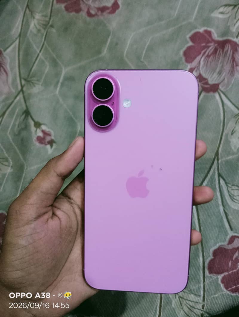Apple iPhone 16 Plus 3