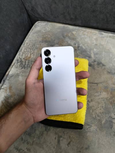 Samsung Galaxy S25 - NON PTA - Sim Locked - FIXED and FINAL Price