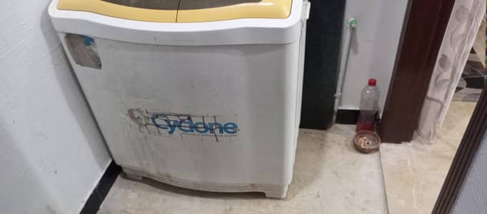 kenwood cyclone two in one washing machine ( twin tub)