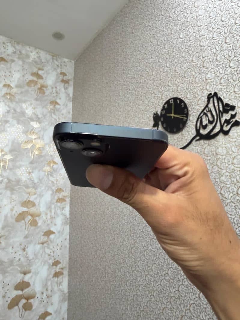 Apple iPhone 13 3