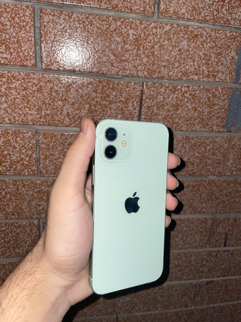 Apple iPhone 12 0