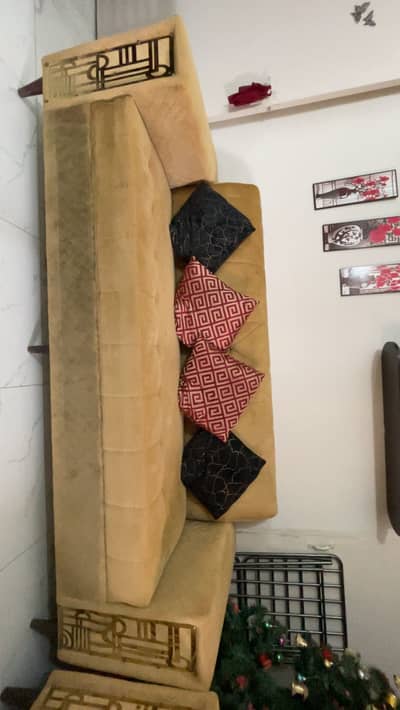 7 seater sofa set.