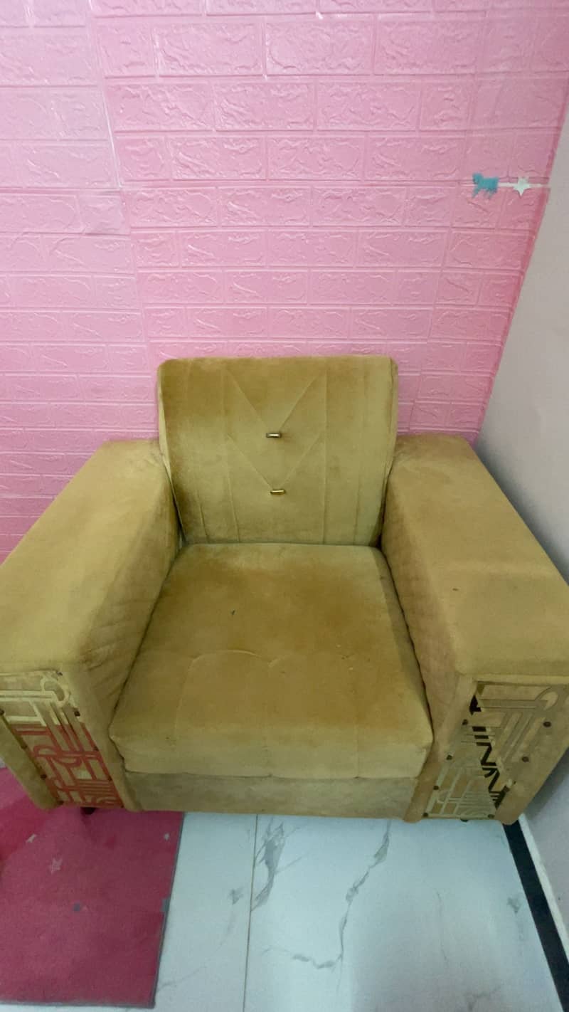 7 seater sofa set. 1