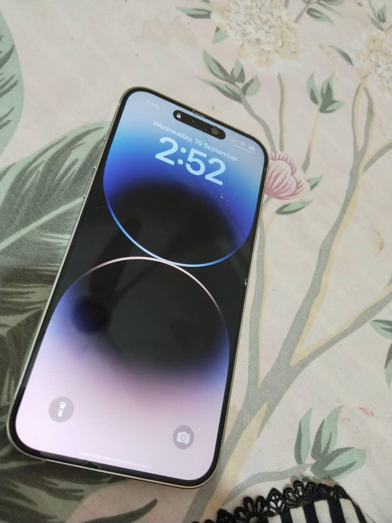 Apple iPhone 14 Pro Max 0