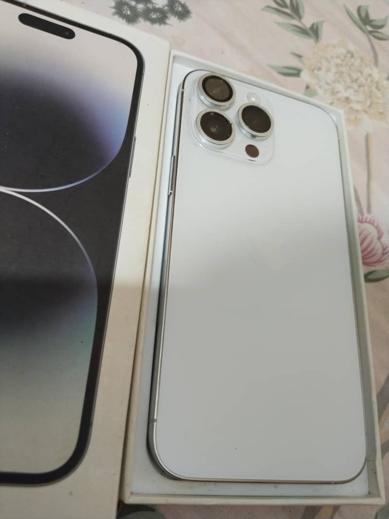 Apple iPhone 14 Pro Max 3