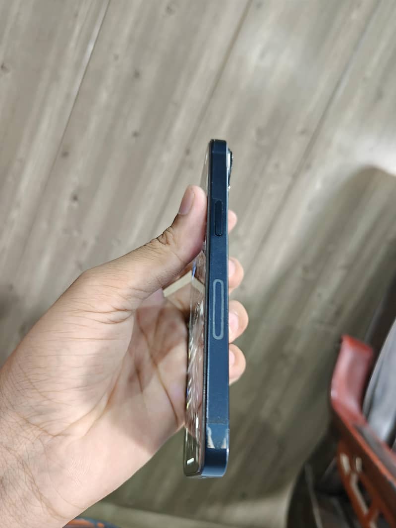 Apple iPhone 14 5