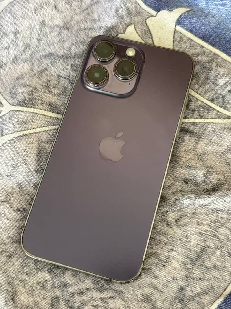 Apple iPhone 14 Pro Max 1