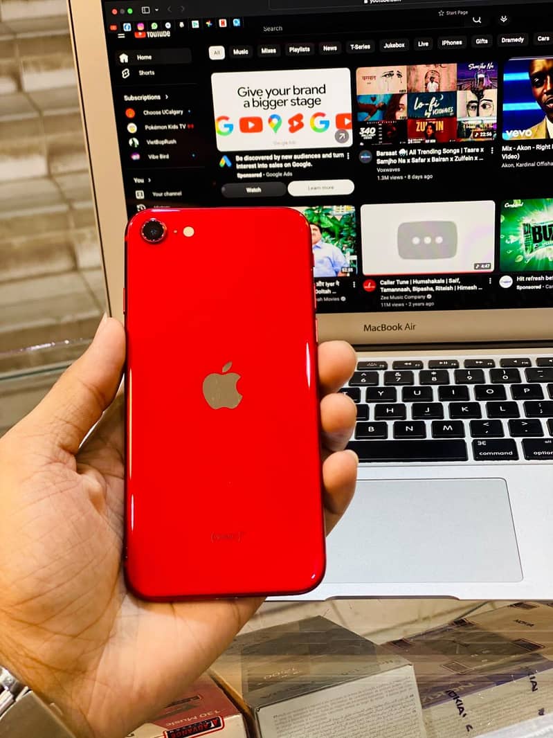 Apple iPhone SE 0