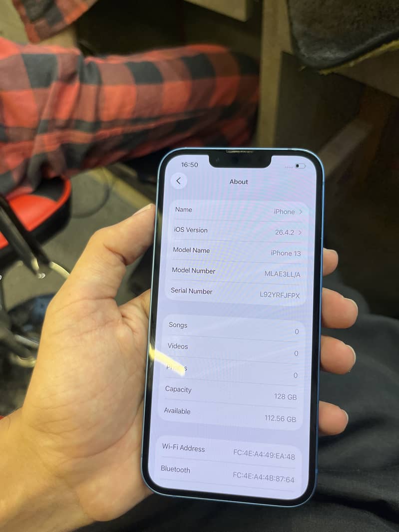 Apple iPhone 13 6