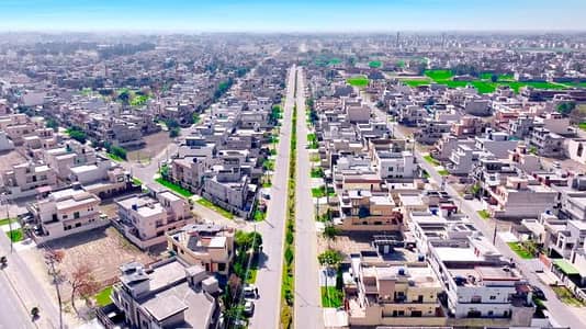 1 KANAL HOT LOCATION PLOT AVAILABLE FOR SALE IN CENTRAL PAKR HOUSNG SHEME LAHORE