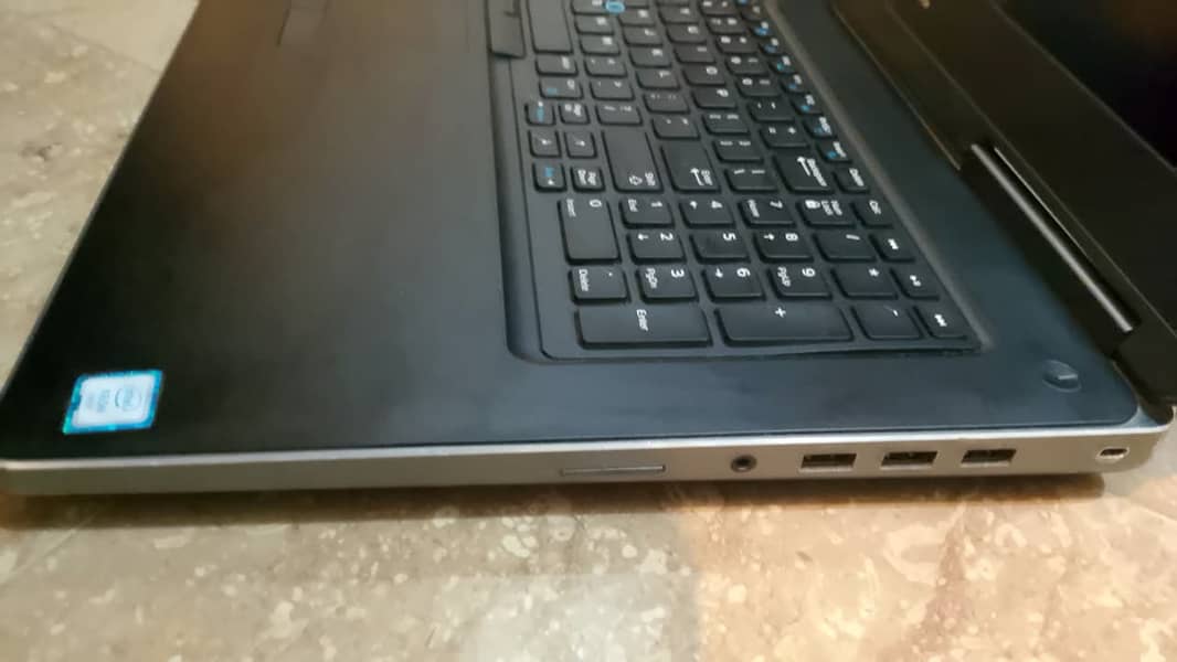 Dell Precision 7720 2
