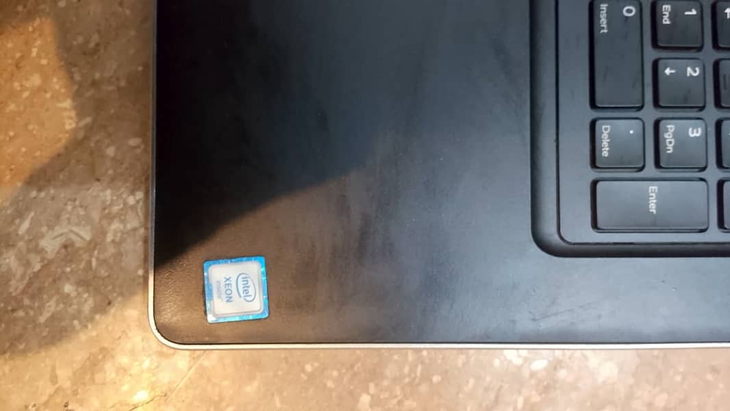 Dell Precision 7720 3